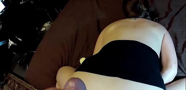  home made amateur sexy babe having fun bouncing on dick